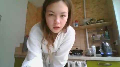 Snapshot of glitter_doll chatting on 01.13.25 glitter_doll online show from 01.13.25