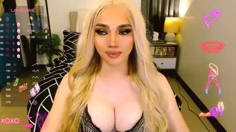 Snapshot of glorious_kim chatting on 03.09.25 Kim - DONT FORGET TO FOLLOW AND GIME THUMBS UP online show from 03.09.25