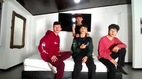 THOMAS AND DAMIAND online show from 09.27.25