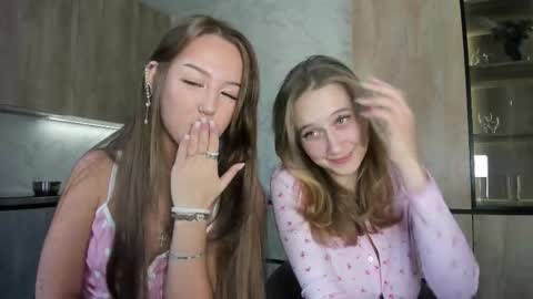 Lina online show from 10.19.25