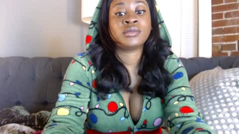 Snapshot of goddess_aaliyah chatting on 01.20.25 goddess_aaliyah online show from 01.20.25