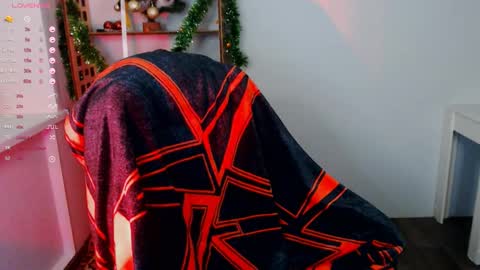 Snapshot of goddess_sophie99 chatting on 12.19.24 Goddess Sophie99 online show from 12.19.24