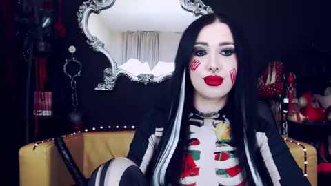 Snapshot of goddessgeorgia chatting on 10.31.25 Goddess Georgia online show from 10.31.25