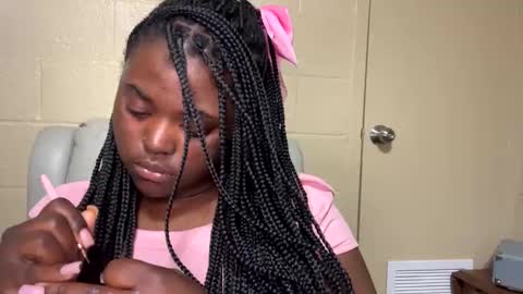 Snapshot of goddessnyia chatting on 01.14.25 goddessnyia online show from 01.14.25