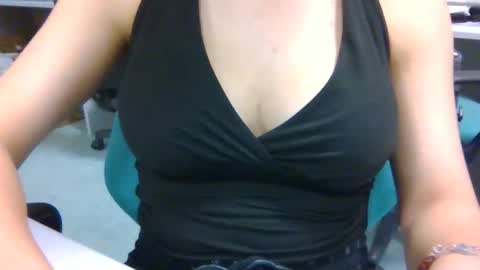 Snapshot of godpphire chatting on 09.11.25 godpphire online show from 09.11.25