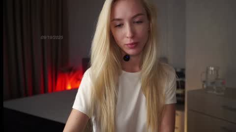 Olivia online show from 09.19.25