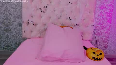 Snapshot of golden_girl__ chatting on 11.05.25 golden girl online show from 11.05.25