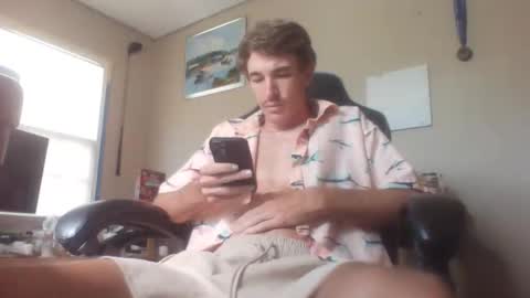 Snapshot of golfgrease chatting on 11.05.25 golfgrease online show from 11.05.25