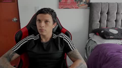 Snapshot of goodboy69i chatting on 09.21.25 goodboy69i online show from 09.21.25