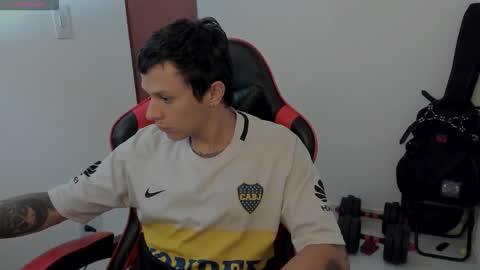 Snapshot of goodboy69i chatting on 09.24.25 goodboy69i online show from 09.24.25