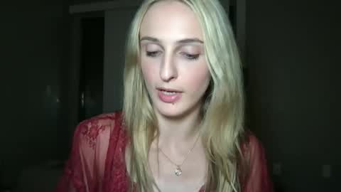 Snapshot of goodgirlliv chatting on 09.27.25 goodgirlliv online show from 09.27.25