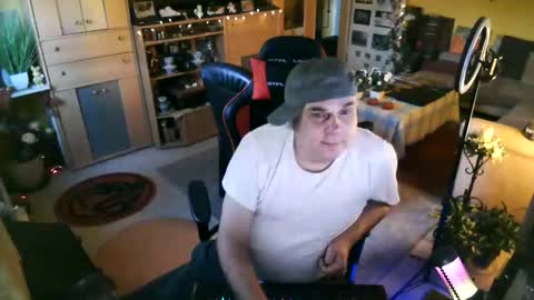 Snapshot of google5001 chatting on 09.14.25 google5001 online show from 09.14.25