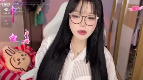 Snapshot of gorgeous_girl33 chatting on 12.11.24 gorgeous girl33 online show from 12.11.24