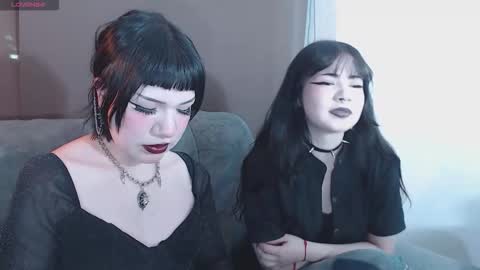 Snapshot of gothel_4 chatting on 09.25.25 gothel_4 online show from 09.25.25