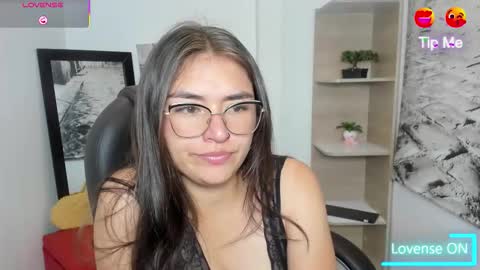 Snapshot of grace__lovely chatting on 10.12.25 Grace  online show from 10.12.25