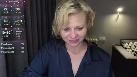 Snapshot of gray_swann chatting on 02.19.25 Ray online show from 02.19.25