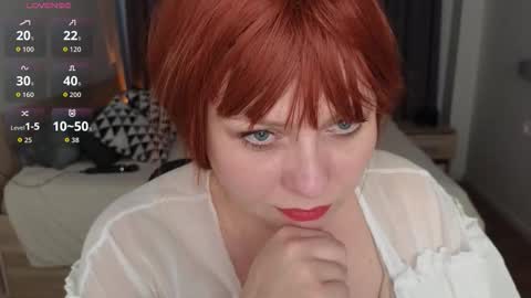 Snapshot of gray_swann chatting on 12.04.25 Ray online show from 12.04.25