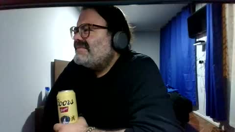 Snapshot of griegozorbatos chatting on 10.22.25 griegozorbatos online show from 10.22.25