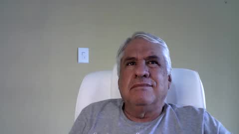 Snapshot of grisa01 chatting on 02.02.25 grisa01 online show from 02.02.25