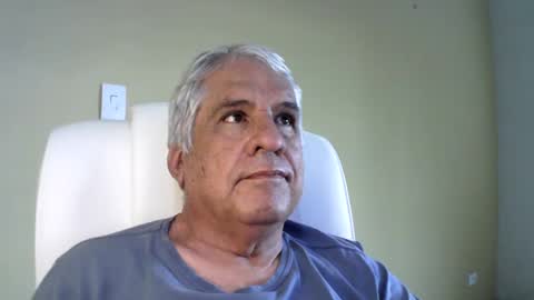 Snapshot of grisa01 chatting on 02.04.25 grisa01 online show from 02.04.25