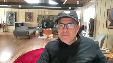 Snapshot of groovycouvie chatting on 02.15.25 groovycouvie online show from 02.15.25