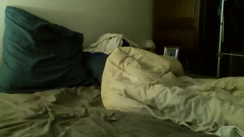 Snapshot of gui67100 chatting on 10.12.25 Gengen online show from 10.12.25