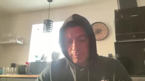 Snapshot of guil0 chatting on 09.10.25 guil0 online show from 09.10.25