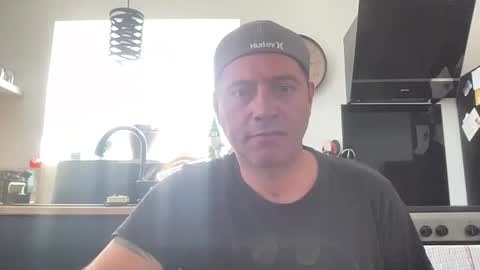 Snapshot of guil0 chatting on 09.25.25 guil0 online show from 09.25.25