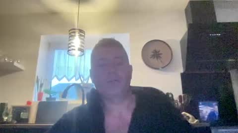 Snapshot of guil0 chatting on 10.09.25 guil0 online show from 10.09.25
