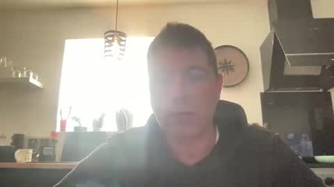 Snapshot of guil0 chatting on 10.19.25 guil0 online show from 10.19.25