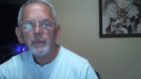 Snapshot of gulfcoast1952 chatting on 12.08.24 Roy online show from 12.08.24