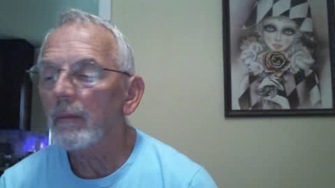 Snapshot of gulfcoast1952 chatting on 12.24.24 Roy online show from 12.24.24