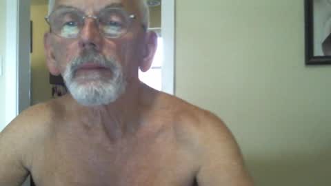 Snapshot of gulfcoast1952 chatting on 01.24.25 Roy online show from 01.24.25
