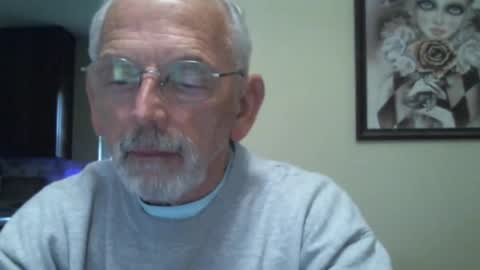 Snapshot of gulfcoast1952 chatting on 02.17.25 Roy online show from 02.17.25