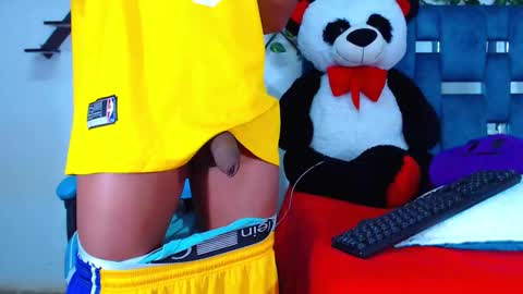 Snapshot of gurxxxt chatting on 10.25.25 Hakim online show from 10.25.25