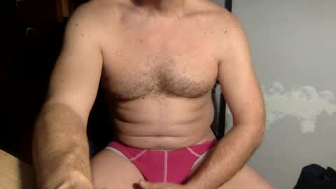 Snapshot of gusanito_enano chatting on 01.08.25 gusanito_enano online show from 01.08.25
