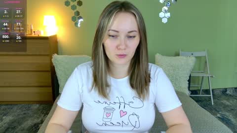 Snapshot of gwen_lady chatting on 12.13.24 Sweety Kitty online show from 12.13.24