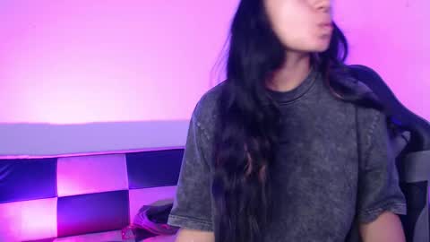 gwenhazel online show from 11.29.25