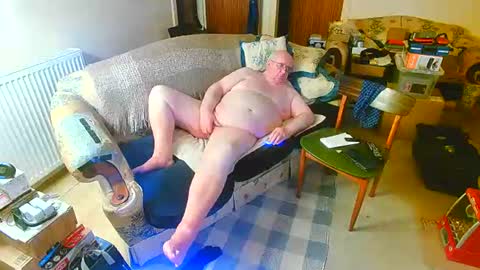 Snapshot of h685951 chatting on 10.31.25 Jack online show from 10.31.25