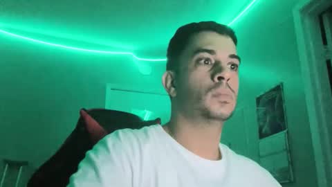 Snapshot of habibihoops chatting on 11.09.25 habibihoops online show from 11.09.25