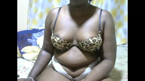 Snapshot of hairypussybigassy001 chatting on 02.09.25 hairypussybigassy001 online show from 02.09.25