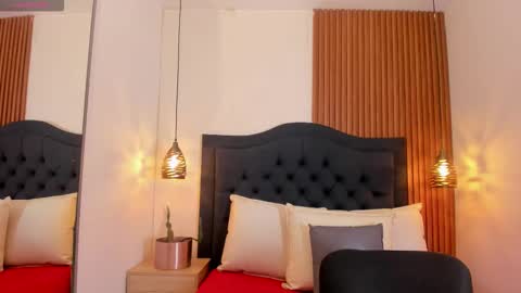 Snapshot of hamilton_1 chatting on 10.29.25 Hamilton online show from 10.29.25