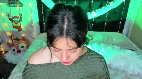 Snapshot of hanah_bakeer chatting on 12.24.24 Hanah Montana Independent model online show from 12.24.24