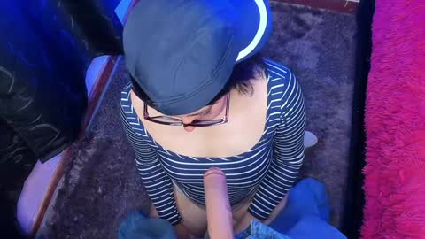 Snapshot of hanah_bakeer chatting on 01.04.25 Hanah Montana Independent model online show from 01.04.25
