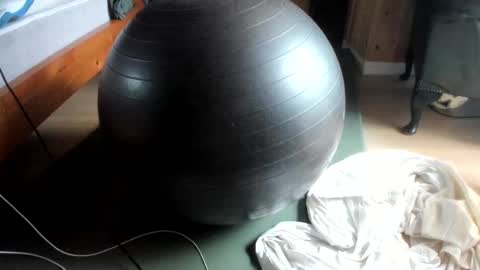 Snapshot of handncocknocum chatting on 02.10.25 handncocknocum online show from 02.10.25