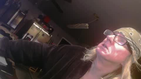 Snapshot of handyman5303 chatting on 12.16.24 Handystudman online show from 12.16.24