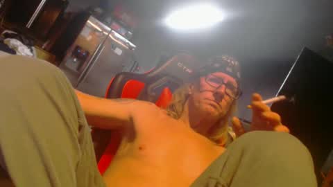 Snapshot of handyman5303 chatting on 01.01.25 Handystudman online show from 01.01.25