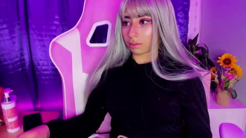 Snapshot of hanna_azumi_ chatting on 12.31.24 hanna online show from 12.31.24