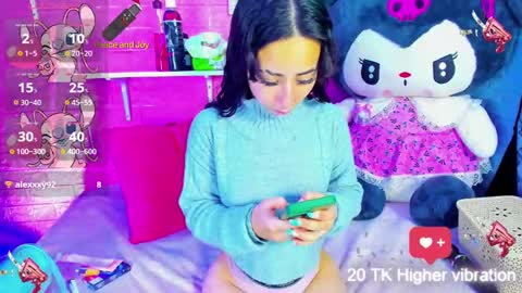 Snapshot of hanna_azumi_ chatting on 09.30.25 hanna online show from 09.30.25
