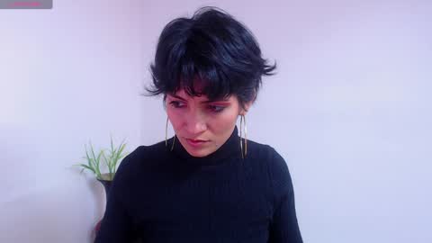 Snapshot of hanna_chloe chatting on 01.02.25 Sara online show from 01.02.25
